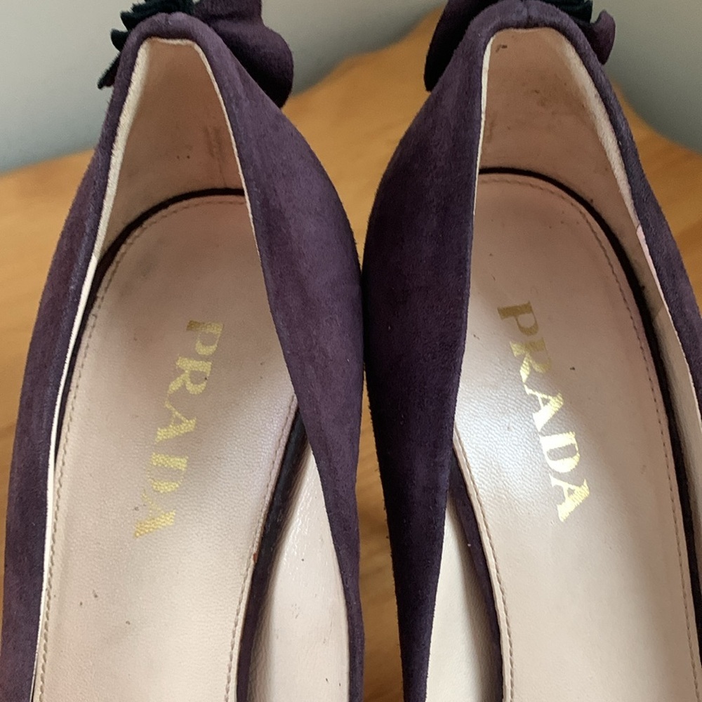 Prada purple suede heels US size 6.5 EUR 36.5 GUC peep toe black ruffles - Picture 3 of 15